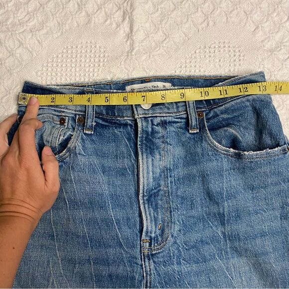 A&F The 90’s Straight Ultra High Rise Curve Love Jeans 2 R 26 Abercrombie Fitch - Picture 9 of 14